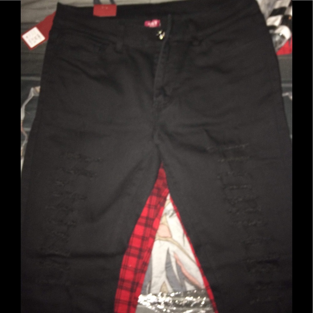 Ripped jeans lack NWT